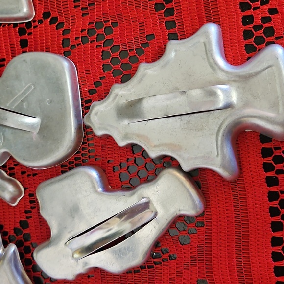 Vintage Silver Holiday Cookie Cutters Set - Picture 3 of 6
